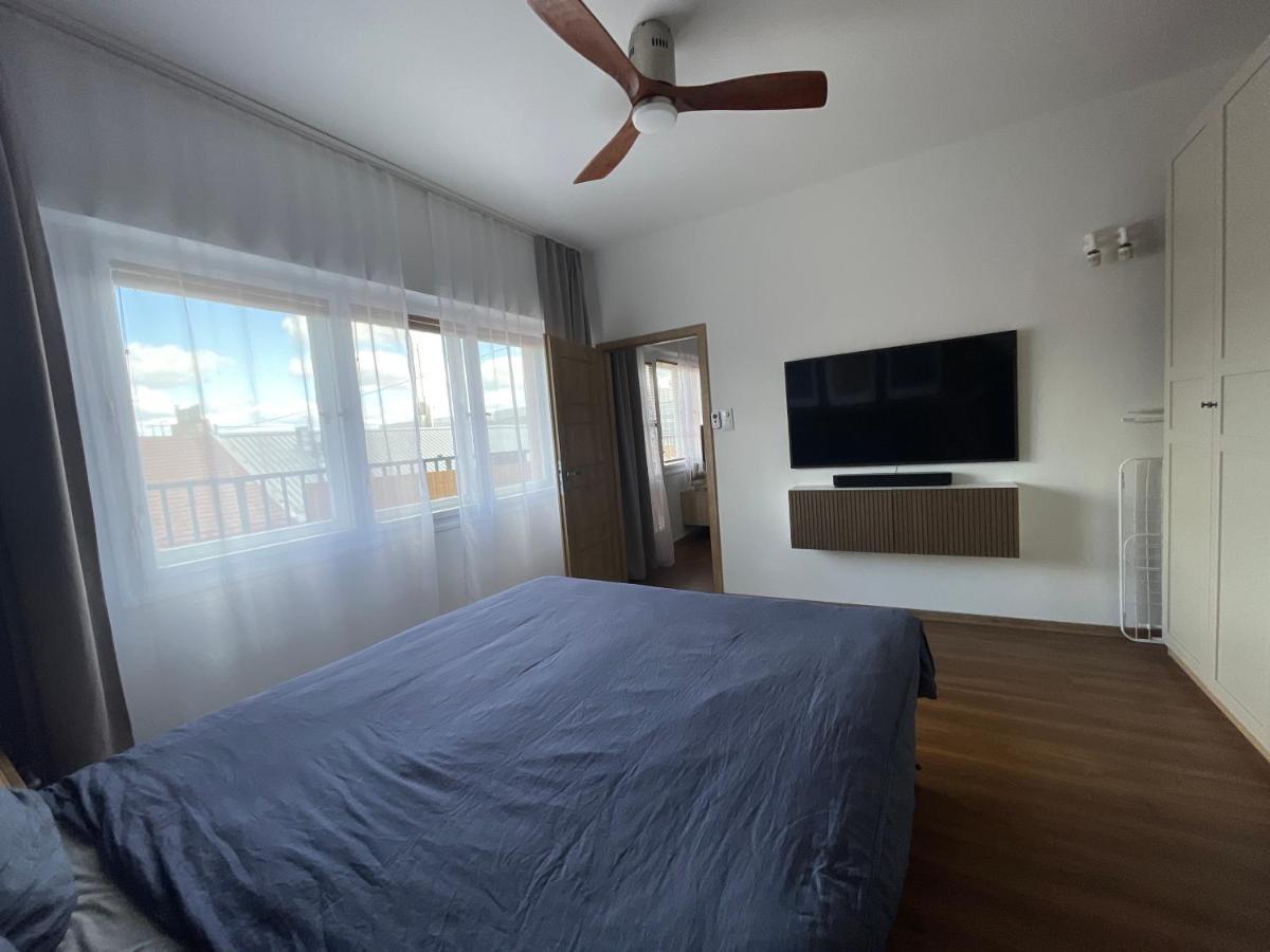 Andel Apartment With Terrace Prag Eksteriør billede